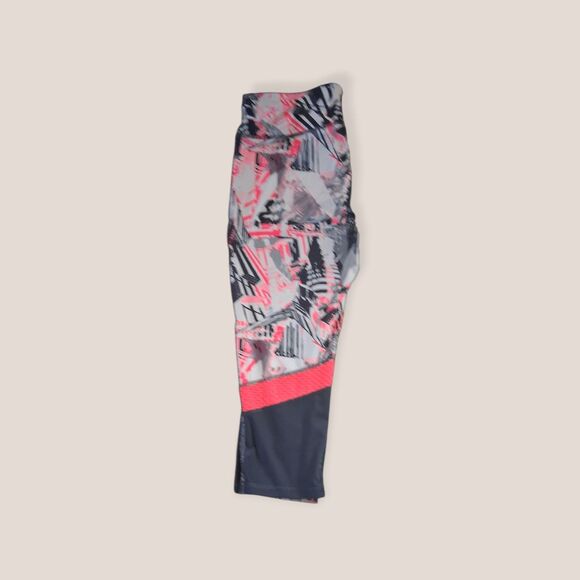 Danskin Now Women’s Abstract Print Capri Leggings – Pink, Gray & Black – Size M - Picture 2 of 5